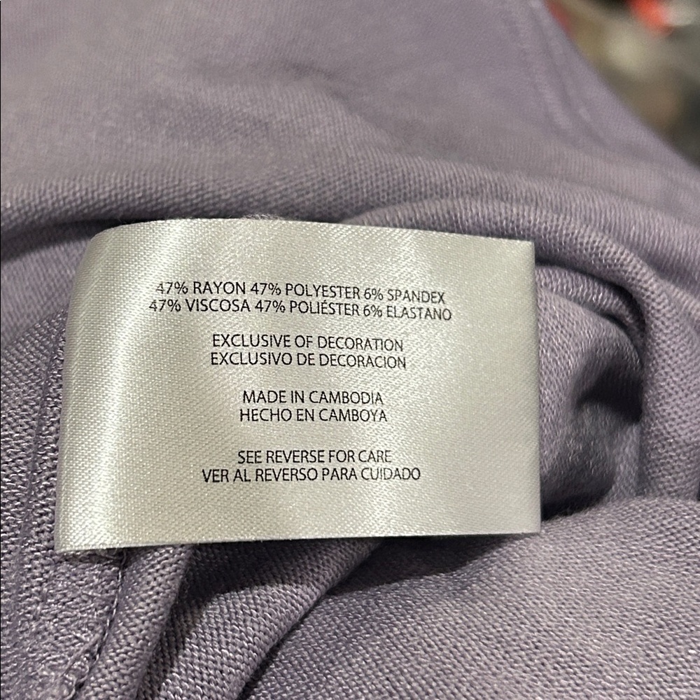 Banana Republic Womens Long Sleeve V-Neck Top Purple MEDIUM NWT - Picture 8 of 9